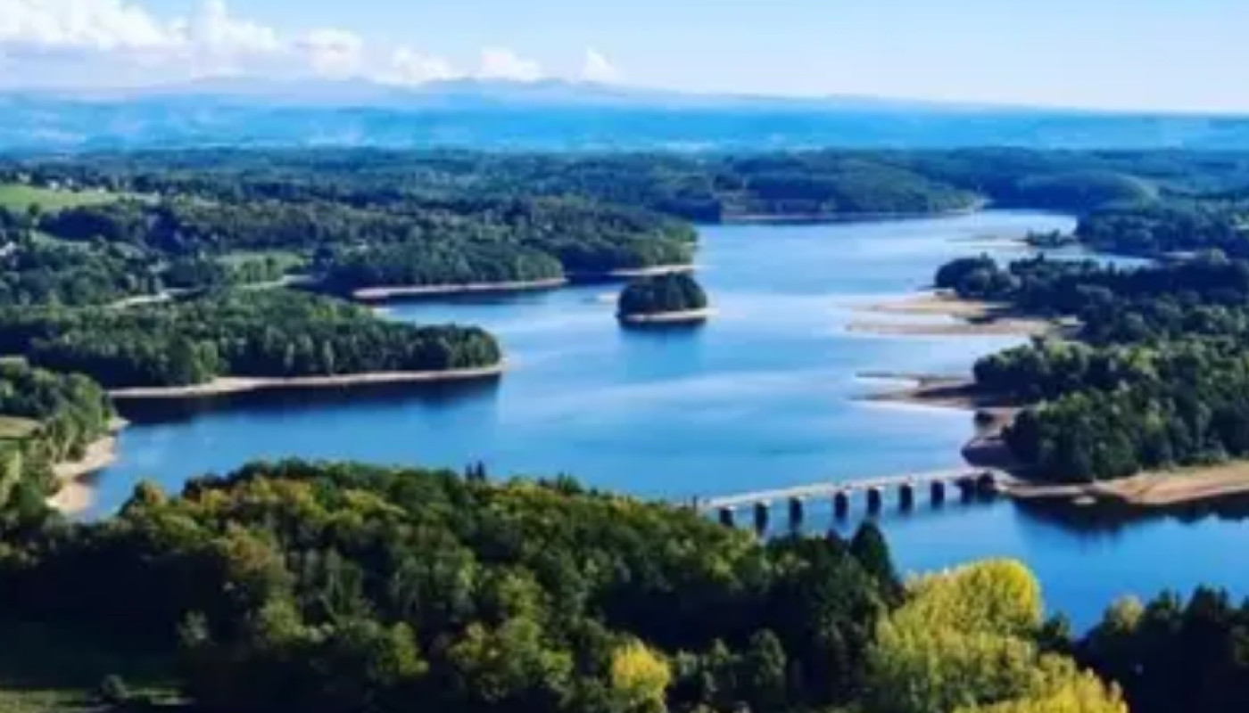 Bord de lac, cuisine de terroir, activités… Cet hôtel de Corrèze vous réserve le meilleur !